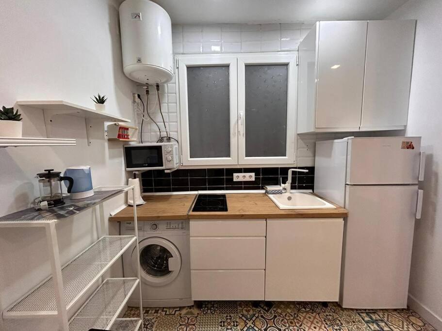 Centrally Located Flat In M80.8 Madri